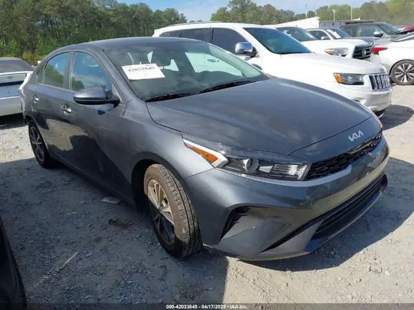 3KPF24AD6RE788154 2024 KIA FORTE - Image 1