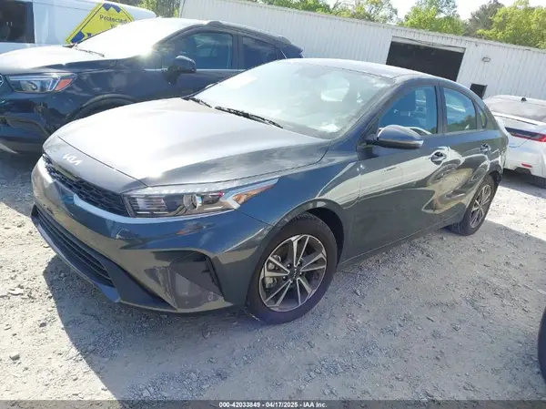 3KPF24AD6RE788154 2024 KIA FORTE - Image 2