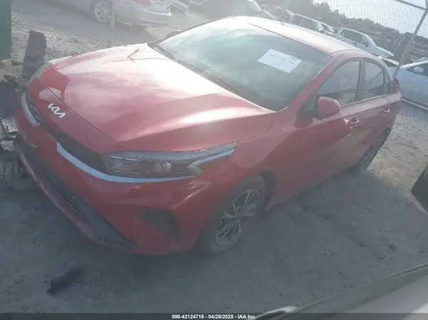 3KPF24AD6RE789580 2024 KIA FORTE - Image 2