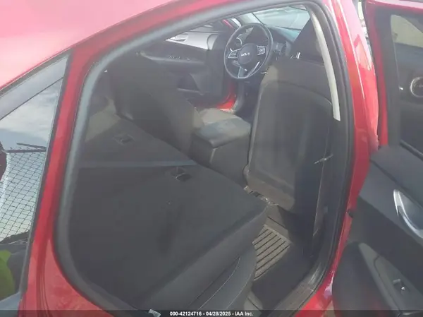 3KPF24AD6RE789580 2024 KIA FORTE - Image 8