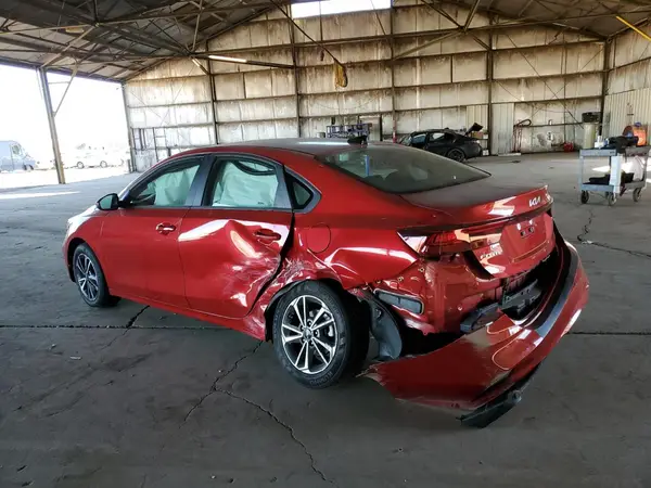 3KPF24AD6RE790261 2024 KIA FORTE - Image 2