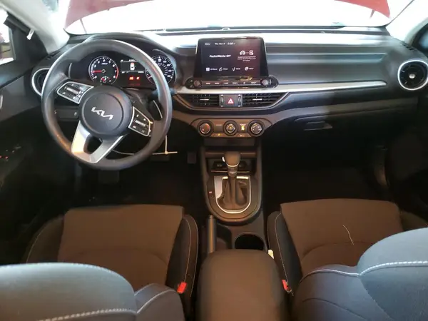 3KPF24AD6RE790261 2024 KIA FORTE - Image 8