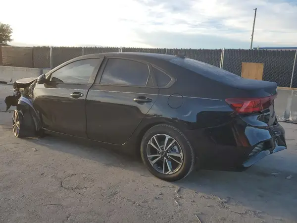 3KPF24AD6RE790356 2024 KIA FORTE - Image 2