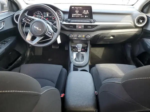 3KPF24AD6RE790678 2024 KIA FORTE - Image 8