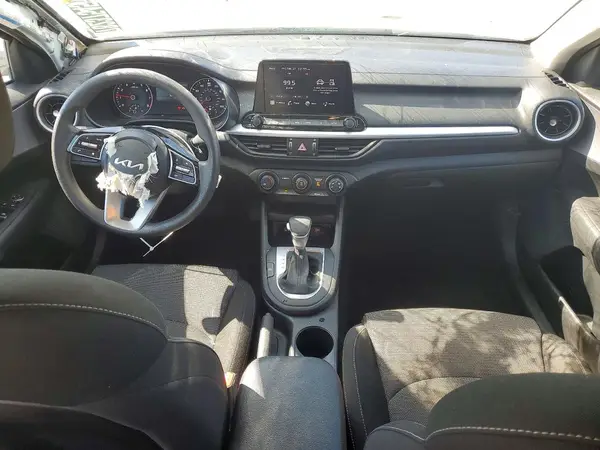 3KPF24AD6RE791037 2024 KIA FORTE - Image 8