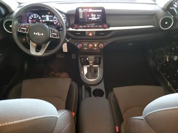 3KPF24AD6RE791734 2024 KIA FORTE - Image 8