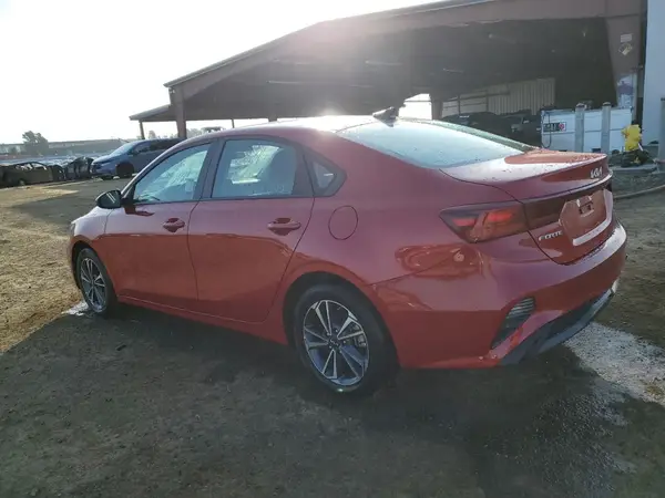 3KPF24AD6RE793094 2024 KIA FORTE - Image 2