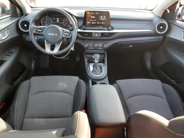 3KPF24AD6RE793094 2024 KIA FORTE - Image 8