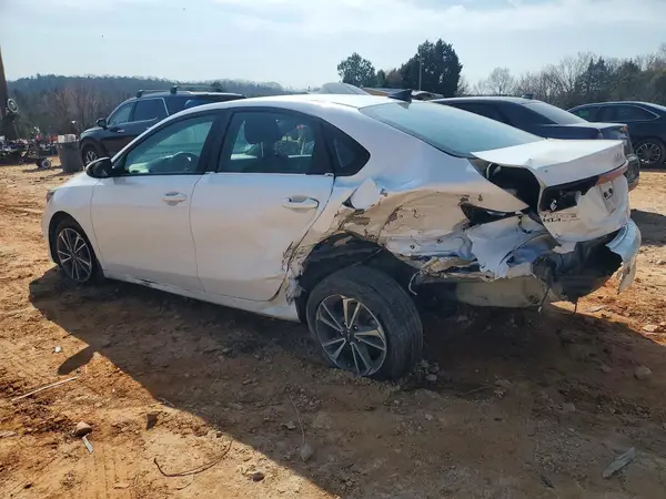 3KPF24AD6RE793631 2024 KIA FORTE - Image 2