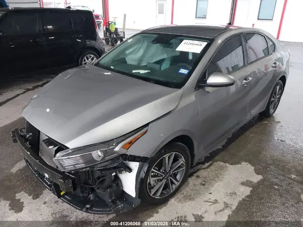 3KPF24AD6RE793709 2024 KIA FORTE - Image 2