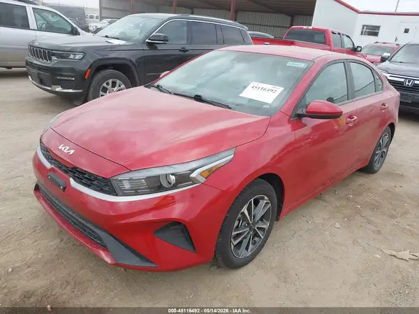 3KPF24AD6RE794133 2024 KIA FORTE - Image 2