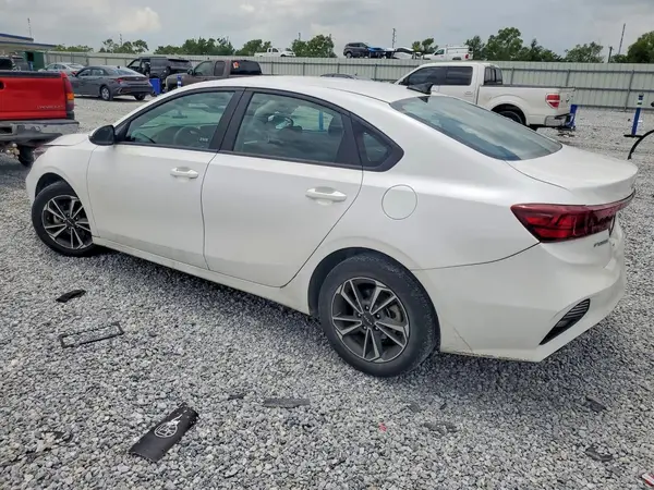 3KPF24AD6RE794164 2024 KIA FORTE - Image 2