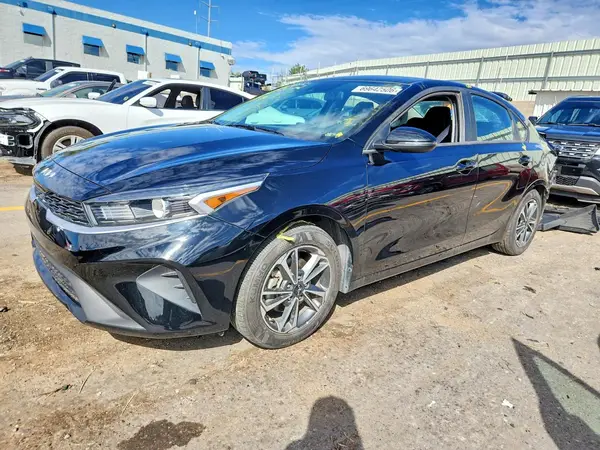 3KPF24AD6RE795377 2024 KIA FORTE - Image 1