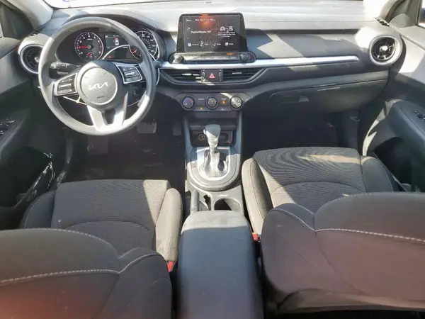 3KPF24AD6RE795556 2024 KIA FORTE - Image 8