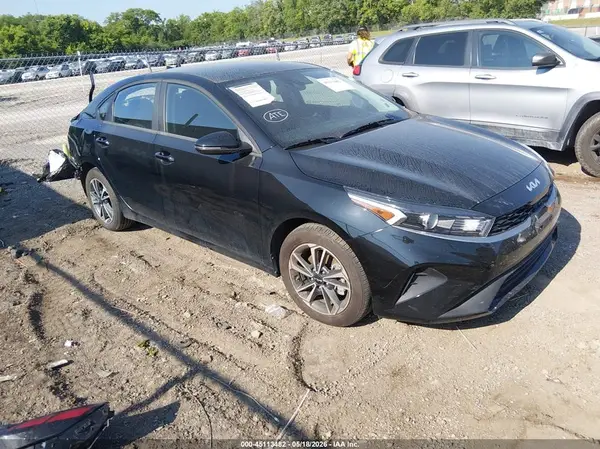 3KPF24AD6RE797081 2024 KIA FORTE - Image 1
