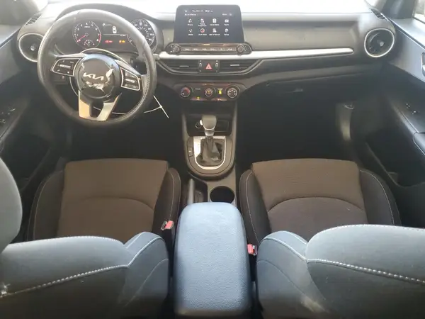 3KPF24AD6RE797159 2024 KIA FORTE - Image 8