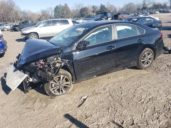 3KPF24AD6RE799381 2024 KIA FORTE - Image 1