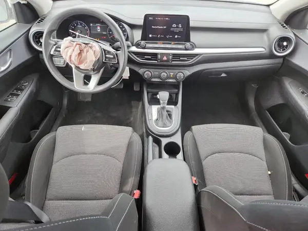 3KPF24AD6RE799963 2024 KIA FORTE - Image 8