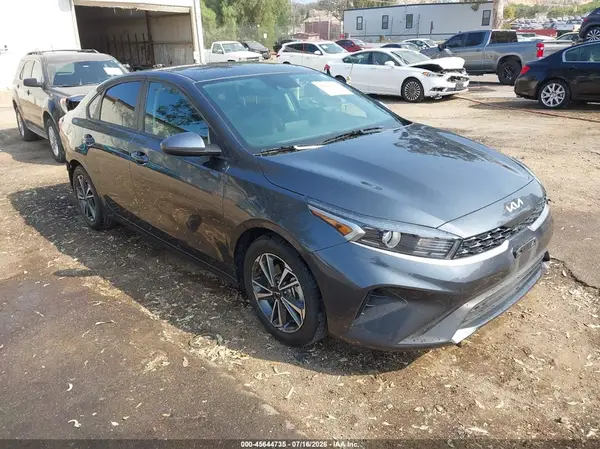 3KPF24AD6RE800786 2024 KIA FORTE - Image 1