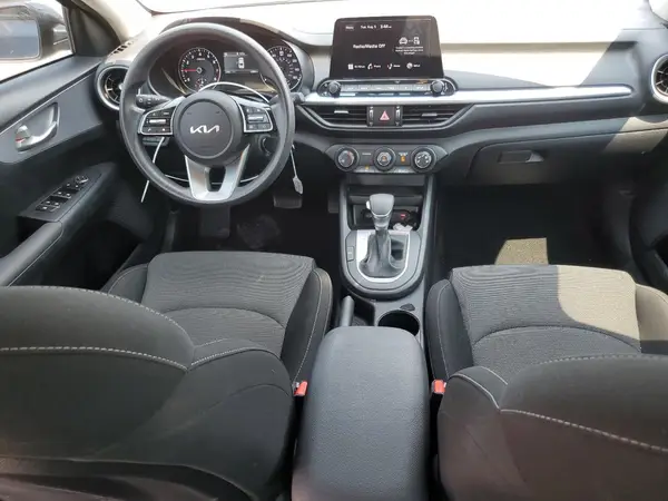 3KPF24AD6RE801470 2024 KIA FORTE - Image 8