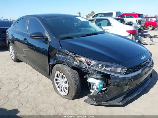 3KPF24AD6RE802943 2024 KIA FORTE - Image 1