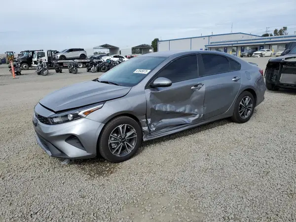 3KPF24AD6RE802974 2024 KIA FORTE - Image 1
