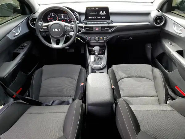 3KPF24AD6RE802974 2024 KIA FORTE - Image 8