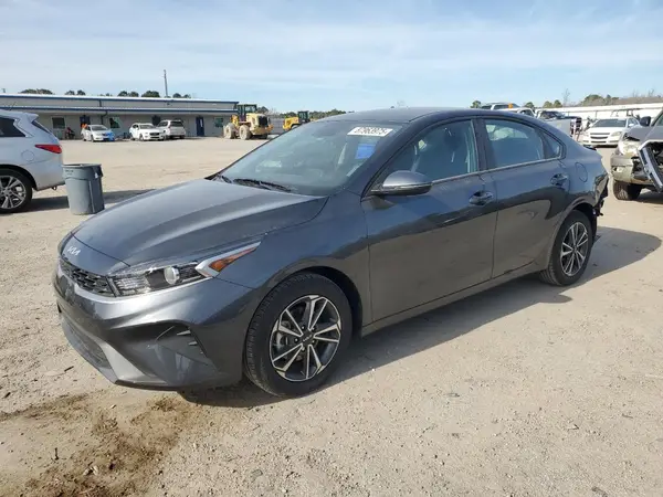 3KPF24AD6RE803347 2024 KIA FORTE - Image 1