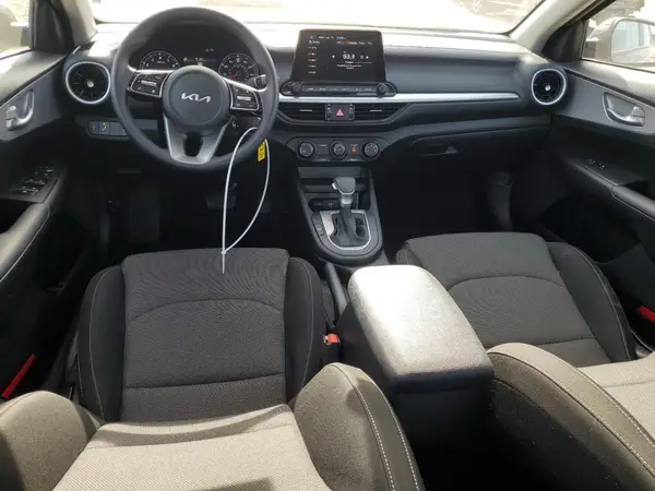 3KPF24AD6RE803347 2024 KIA FORTE - Image 8