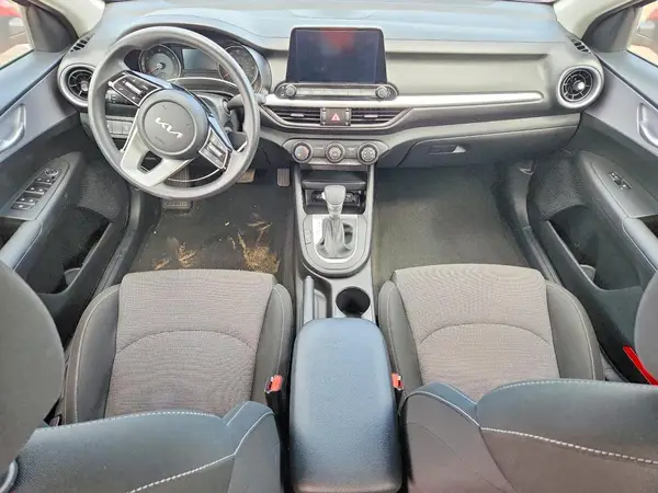 3KPF24AD6RE803560 2024 KIA FORTE - Image 8