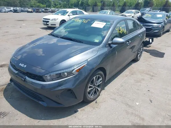 3KPF24AD6RE804742 2024 KIA FORTE - Image 2