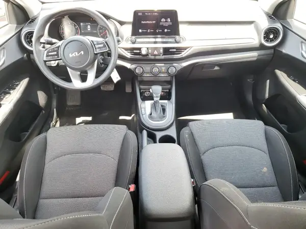 3KPF24AD6RE804983 2024 KIA FORTE - Image 8