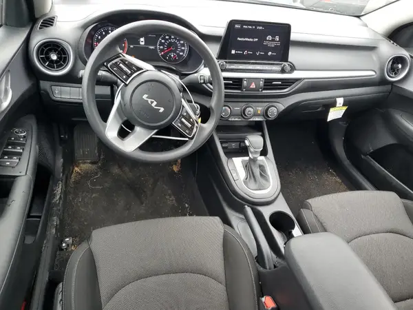 3KPF24AD6RE805440 2024 KIA FORTE - Image 8