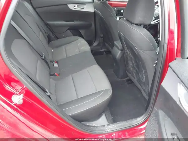 3KPF24AD6RE805602 2024 KIA FORTE - Image 8