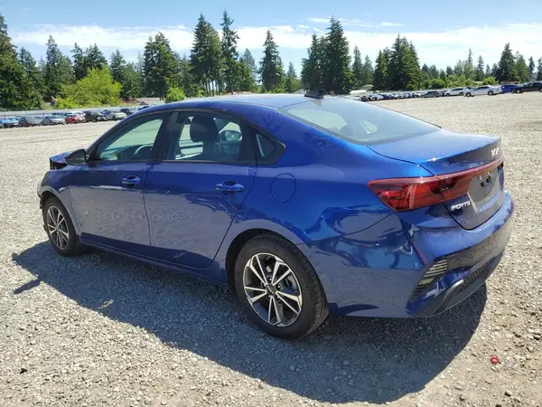 3KPF24AD6RE807883 2024 KIA FORTE - Image 2