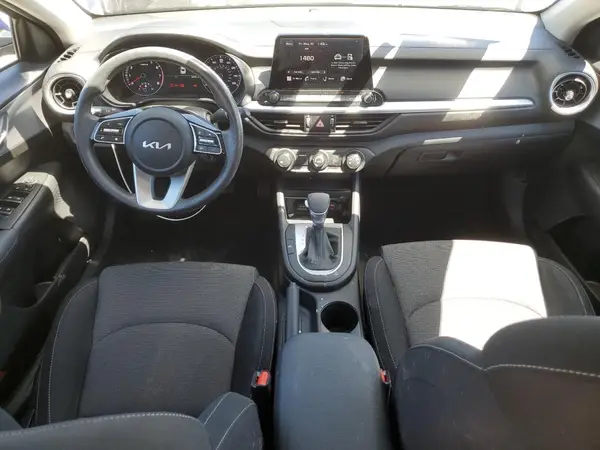 3KPF24AD6RE807883 2024 KIA FORTE - Image 8