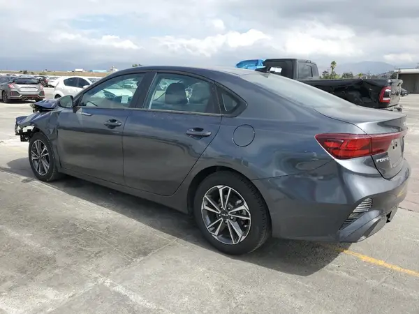 3KPF24AD6RE812467 2024 KIA FORTE - Image 2