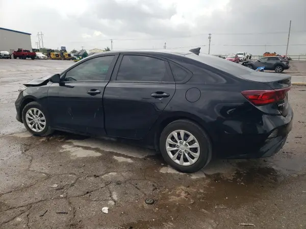 3KPF24AD6RE814221 2024 KIA FORTE - Image 2