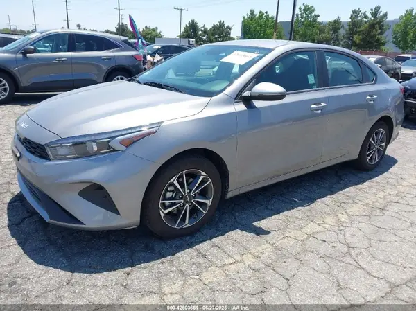 3KPF24AD6RE816566 2024 KIA FORTE - Image 2