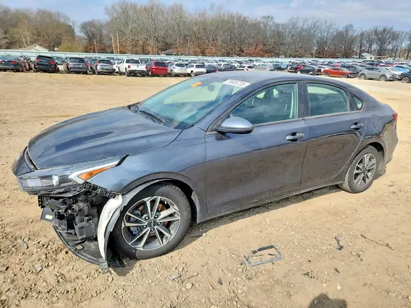 3KPF24AD6RE817720 2024 KIA FORTE - Image 1
