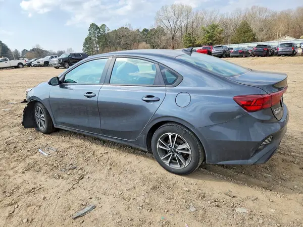 3KPF24AD6RE817720 2024 KIA FORTE - Image 2