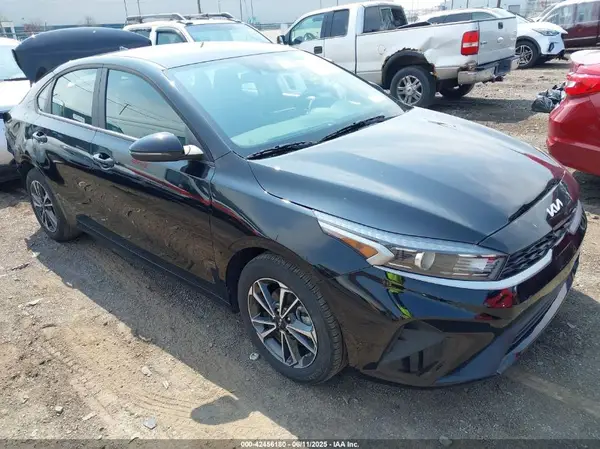 3KPF24AD6RE820763 2024 KIA FORTE - Image 1
