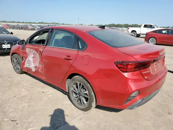 3KPF24AD6RE821086 2024 KIA FORTE - Image 2
