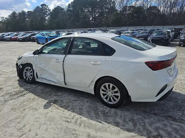 3KPF24AD6RE822707 2024 KIA FORTE - Image 2