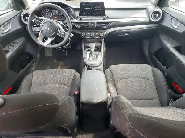 3KPF24AD6RE822707 2024 KIA FORTE - Image 8