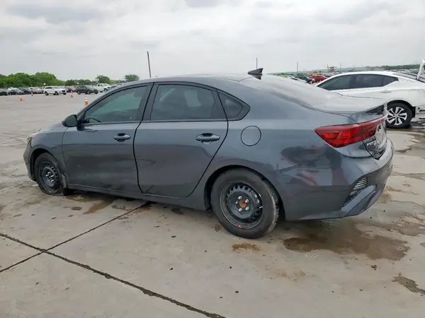 3KPF24AD6RE823324 2024 KIA FORTE - Image 2