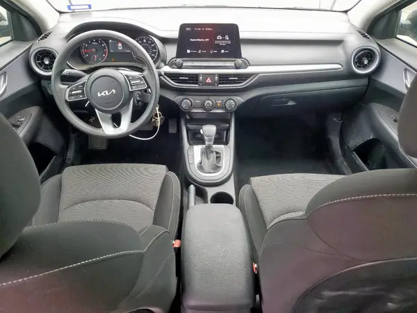 3KPF24AD6RE823324 2024 KIA FORTE - Image 8
