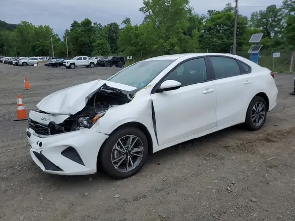 3KPF24AD6RE824165 2024 KIA FORTE - Image 1