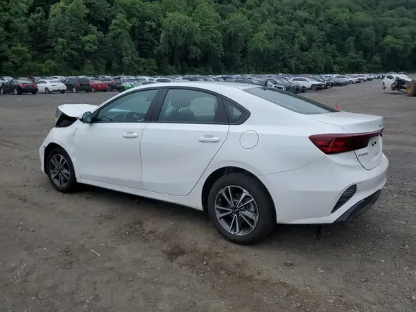 3KPF24AD6RE824165 2024 KIA FORTE - Image 2