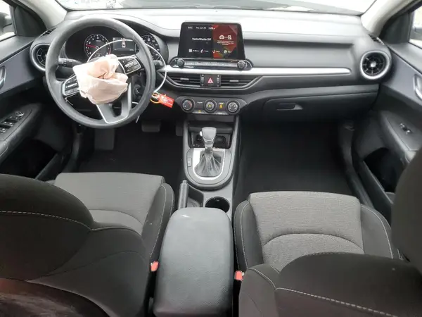 3KPF24AD6RE824165 2024 KIA FORTE - Image 8